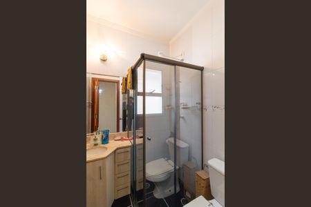 Banheiro de casa de condomínio para alugar com 3 quartos, 120m² em Chácara Quiriri, Carapicuíba