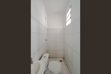 Banheiro de kitnet/studio para alugar com 1 quarto, 15m² em Cambuci, São Paulo