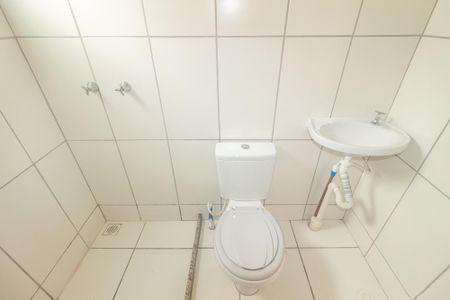 Apartamento à venda com 55m², 2 quartos e 1 vaga Apartamento à venda com 55m², 2 quartos e 1 vagaBanheiro