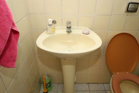 Casa à venda com 312m², 6 quartos e 6 vagasBanheiro 2