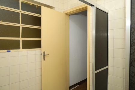 Casa à venda com 312m², 6 quartos e 6 vagasBanheiro 1 - Suíte