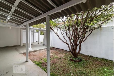 Área externa de casa à venda com 6 quartos, 350m² em Alto da Lapa, São Paulo