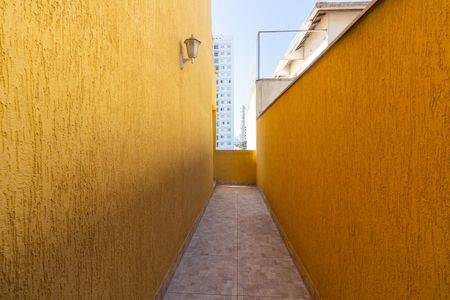 Casa para alugar com 277m², 3 quartos e 3 vagas Casa para alugar com 277m², 3 quartos e 3 vagasCorredor