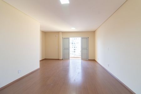 Casa para alugar com 277m², 3 quartos e 3 vagas Casa para alugar com 277m², 3 quartos e 3 vagasQuarto 3 - Suíte