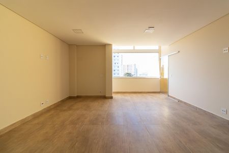 Casa para alugar com 277m², 3 quartos e 3 vagas Casa para alugar com 277m², 3 quartos e 3 vagasSala