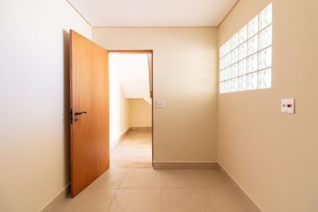 Lavanderia de casa para alugar com 3 quartos, 277m² em Jaguaré, São Paulo