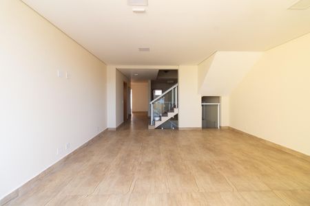 Casa para alugar com 3 quartos, 277m² em Jaguaré, São Paulo