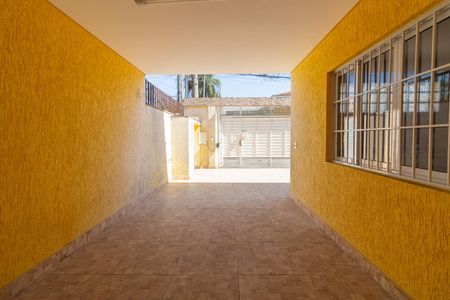 Garagem de casa para alugar com 3 quartos, 277m² em Jaguaré, São Paulo