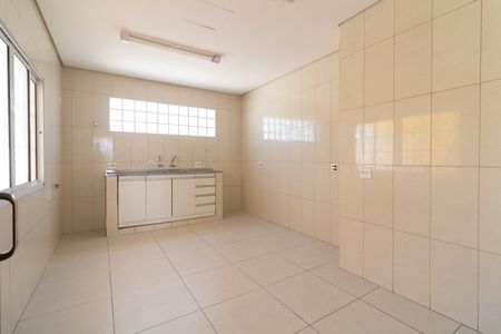 Casa para alugar com 277m², 3 quartos e 3 vagas Casa para alugar com 277m², 3 quartos e 3 vagasCozinha