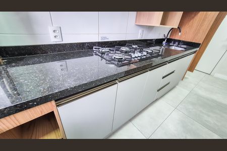 Apartamento à venda com 49m², 2 quartos e 1 vaga Apartamento à venda com 49m², 2 quartos e 1 vagaCozinha e Área de Serviço