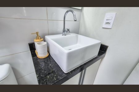 Apartamento à venda com 49m², 2 quartos e 1 vaga Apartamento à venda com 49m², 2 quartos e 1 vagaBanheiro