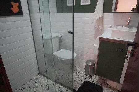 Banheiro de casa de condomínio à venda com 2 quartos, 100m² em Parque Fernao Dias, Barueri