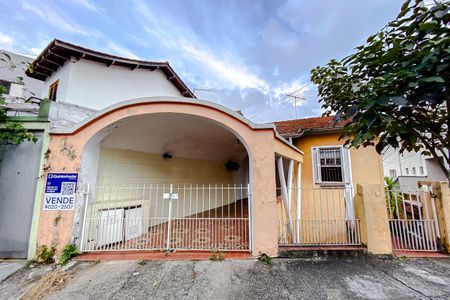 Fachada de casa à venda com 5 quartos, 140m² em Vila Romana, São Paulo