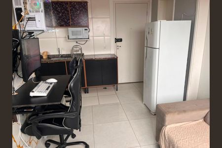 Cozinha de apartamento à venda com 2 quartos, 33m² em Jardim Bandeirantes, São Paulo