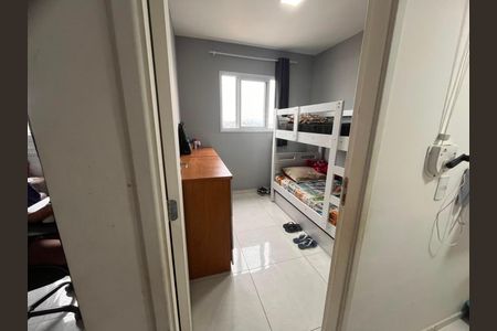 Quarto de apartamento à venda com 2 quartos, 33m² em Jardim Bandeirantes, São Paulo