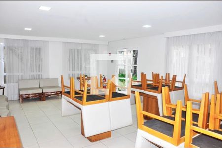 Apartamento à venda com 70m², 3 quartos e 1 vaga Apartamento à venda com 70m², 3 quartos e 1 vagaÁrea comum - Salão de festas
