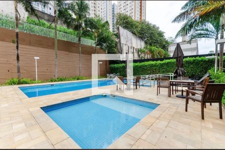 Apartamento à venda com 70m², 3 quartos e 1 vaga Apartamento à venda com 70m², 3 quartos e 1 vagaÁrea comum - Piscina