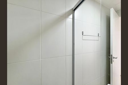 Apartamento à venda com 70m², 3 quartos e 1 vaga Apartamento à venda com 70m², 3 quartos e 1 vagaBanheiro