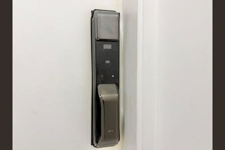 Apartamento à venda com 70m², 3 quartos e 1 vaga Apartamento à venda com 70m², 3 quartos e 1 vagaFechadura eletrônica