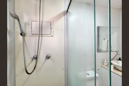Apartamento à venda com 70m², 3 quartos e 1 vaga Apartamento à venda com 70m², 3 quartos e 1 vagaBanheiro da Suíte