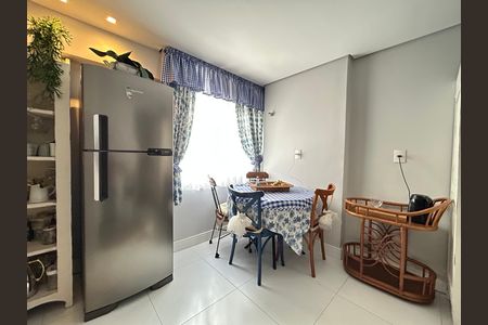 Apartamento para alugar com 130m², 2 quartos e 1 vaga Apartamento para alugar com 130m², 2 quartos e 1 vagaCozinha
