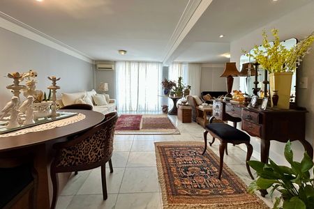 Sala 1 de apartamento para alugar com 2 quartos, 130m² em Centro, Florianópolis