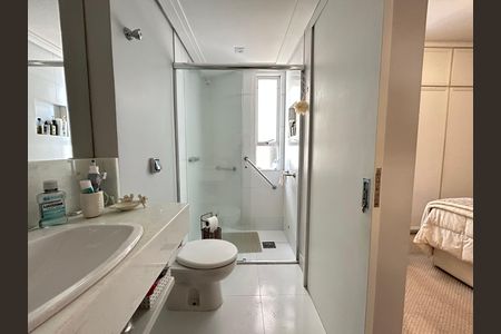Apartamento para alugar com 130m², 2 quartos e 1 vaga Apartamento para alugar com 130m², 2 quartos e 1 vagaBanheiro suíte 1