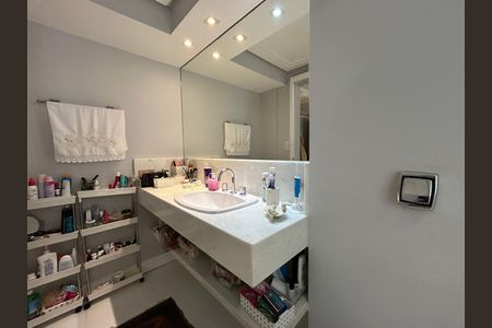 Apartamento para alugar com 130m², 2 quartos e 1 vaga Apartamento para alugar com 130m², 2 quartos e 1 vagaBanheiro suíte 1