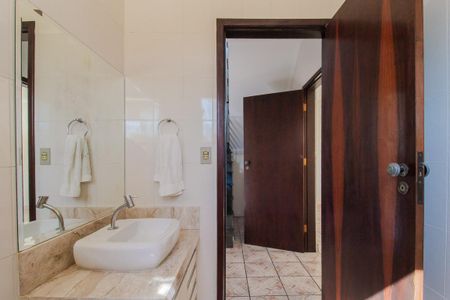 Casa para alugar com 142m², 3 quartos e 2 vagasBanheiro 2