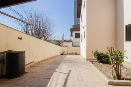 Quintal de casa à venda com 3 quartos, 142m² em Jardim Pilar, Mauá