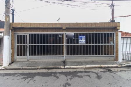 Fachada de casa à venda com 3 quartos, 200m² em Vila Vessoni, São Paulo
