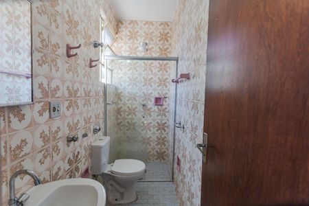 Banheiro da Suíte de apartamento para alugar com 3 quartos, 92m² em Cruzeiro, Belo Horizonte