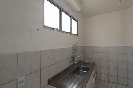 Cozinha e Área de Serviço de apartamento para alugar com 3 quartos, 49m² em Jardim Guanabara, Belo Horizonte