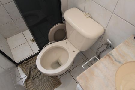 Banheiro de apartamento para alugar com 3 quartos, 49m² em Jardim Guanabara, Belo Horizonte