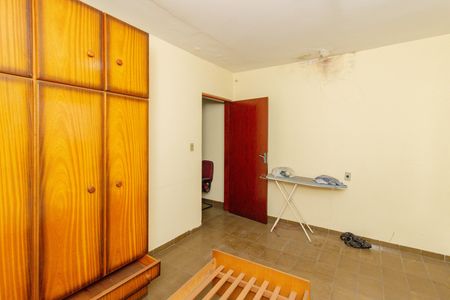 Casa para alugar com 250m², 6 quartos e 2 vagasQuarto 4