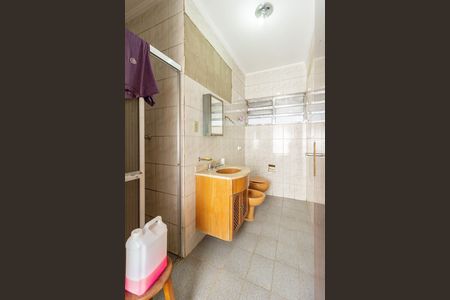 Casa para alugar com 250m², 6 quartos e 2 vagasBanheiro Quarto 1