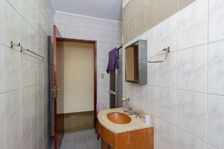 Casa para alugar com 250m², 6 quartos e 2 vagasBanheiro Quarto 1