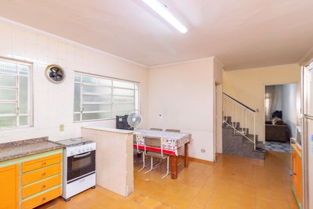 Casa para alugar com 250m², 6 quartos e 2 vagasCozinha