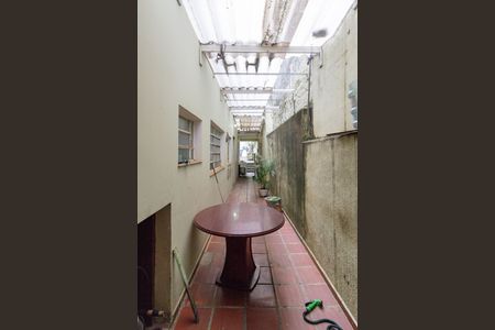 Casa para alugar com 250m², 6 quartos e 2 vagasCorredor Externo