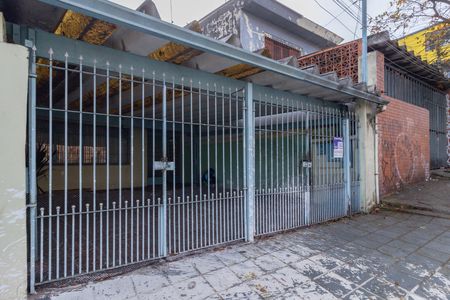Casa para alugar com 250m², 6 quartos e 2 vagasFachada