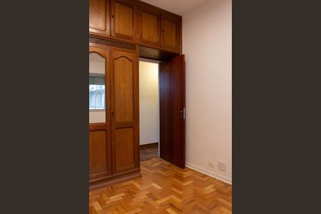 Apartamento à venda com 122m², 3 quartos e 2 vagas Apartamento à venda com 122m², 3 quartos e 2 vagasQuarto