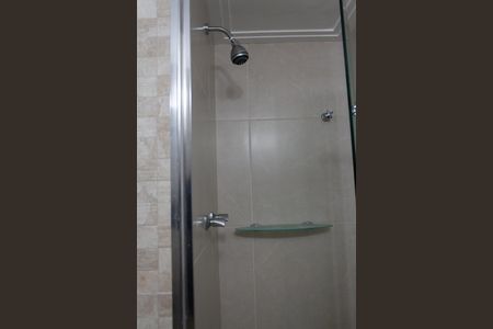 Banheiro social de apartamento à venda com 3 quartos, 122m² em Jardim das Acacias, São Paulo
