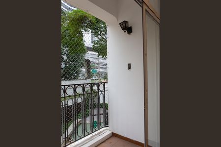 Apartamento à venda com 122m², 3 quartos e 2 vagas Apartamento à venda com 122m², 3 quartos e 2 vagasVaranda da Sala