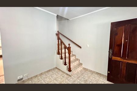 Sala de casa para alugar com 2 quartos, 73m² em Jardim Santa Cecilia, Guarulhos