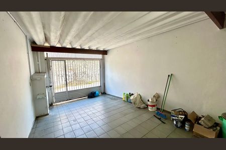 Garagem de casa para alugar com 2 quartos, 73m² em Jardim Santa Cecilia, Guarulhos