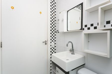Apartamento para alugar com 34m², 2 quartos e sem vagaBanheiro 