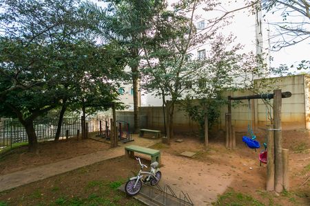 Apartamento para alugar com 34m², 2 quartos e sem vagaÁrea comum - Playground