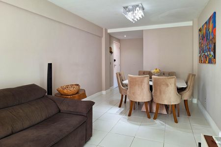 Sala de apartamento à venda com 2 quartos, 83m² em Piratininga, Niterói