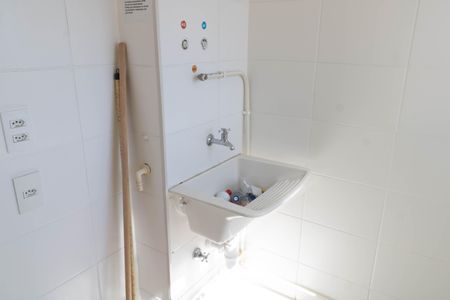 Apartamento à venda com 45m², 2 quartos e 1 vaga Apartamento à venda com 45m², 2 quartos e 1 vagaCozinha e Área de Serviço