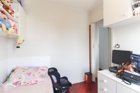 Quarto 1 de apartamento para alugar com 2 quartos, 48m² em Vila Carmosina, São Paulo